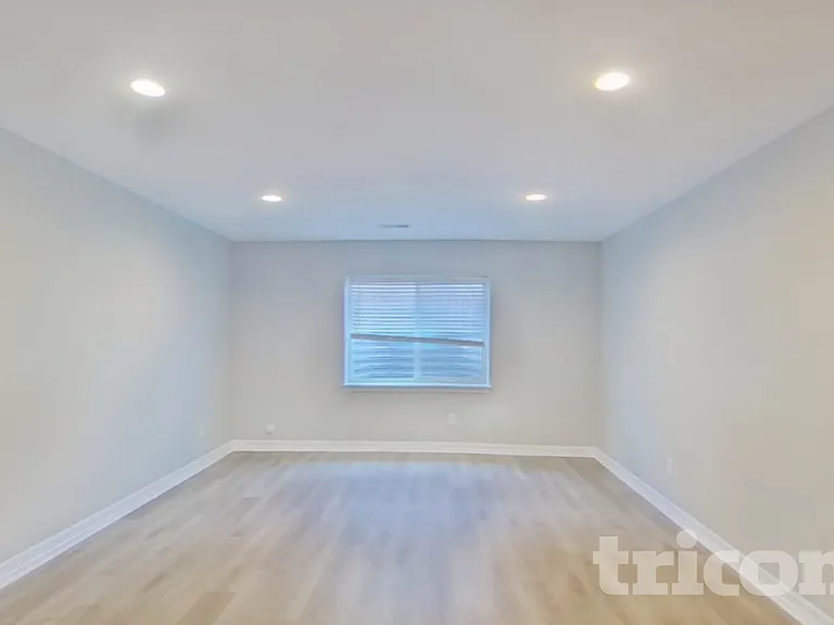 6748 Lamine Dr — Photo 4