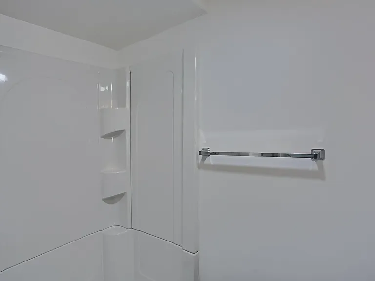 124 Kathleen Dr #6 — Photo 36