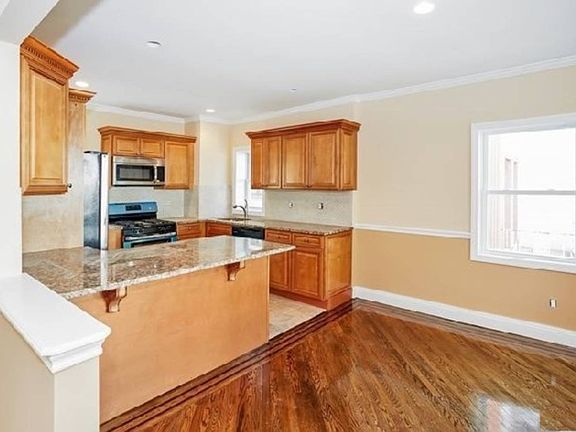 2nd image of 10023 203rd St