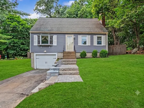 6 Colleen Road, Nashua, NH 03062