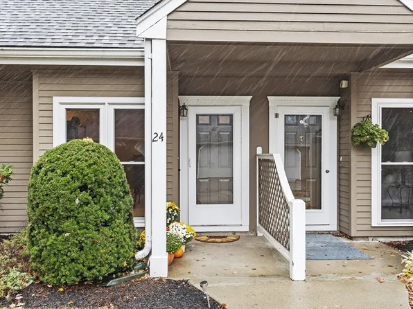 75 Page Rd Unit 24, Bedford, MA 01730