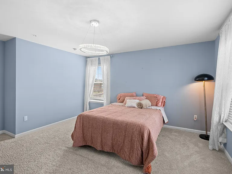 9715 Summerton Dr — Photo 34