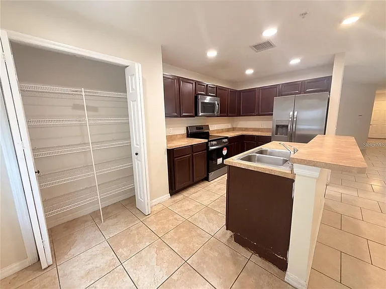 307 Prickle Pear Ct #64 — Photo 5