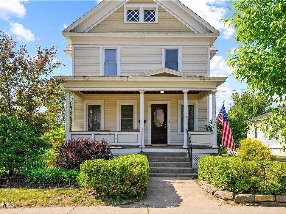 162 Lake Ave