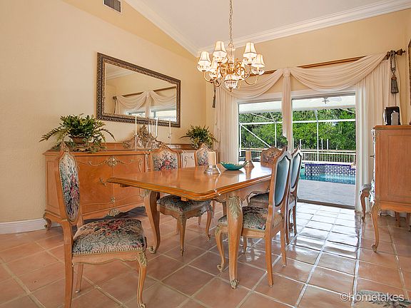 4th image of 2889 N Miller Dr