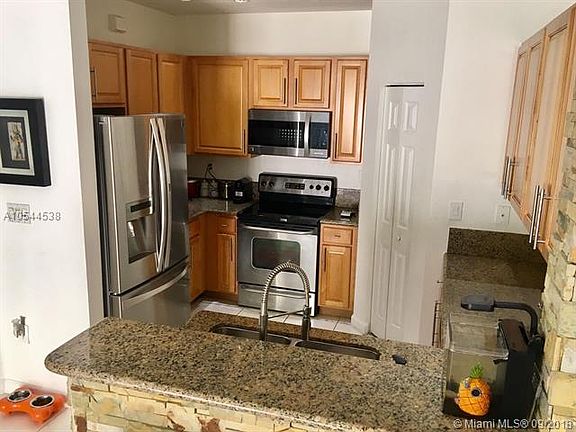 3rd image of 7052 NW 114th Ct