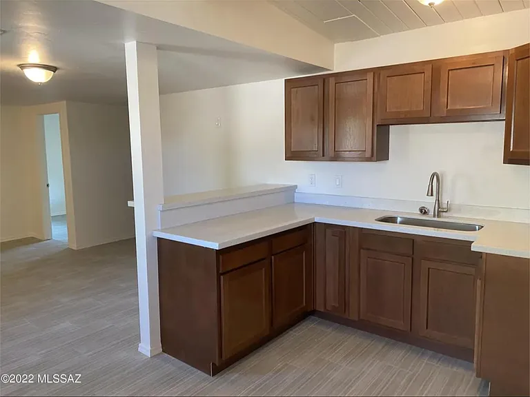 3051 N Euclid Ave — Photo 3