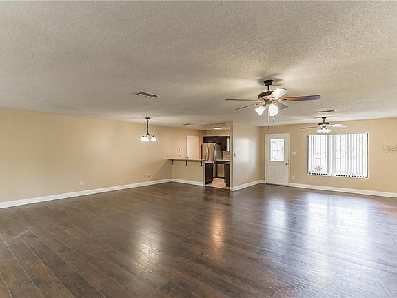 2nd image of 4927 Glamour Ln