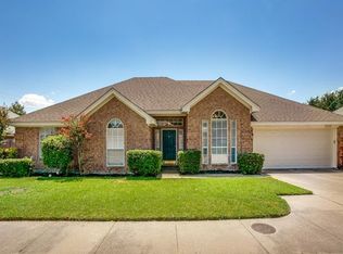 1312 Danielle Dr, Bedford, TX 76021
