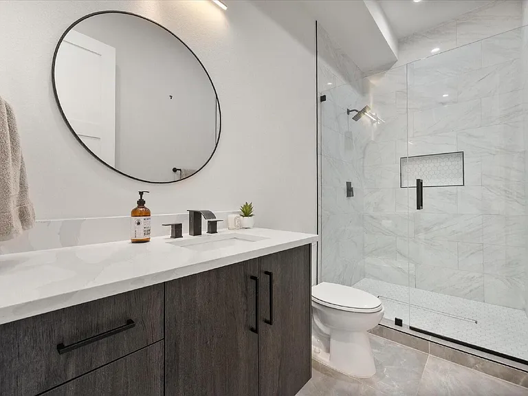 4029 Ivanhoe Ln — Photo 12