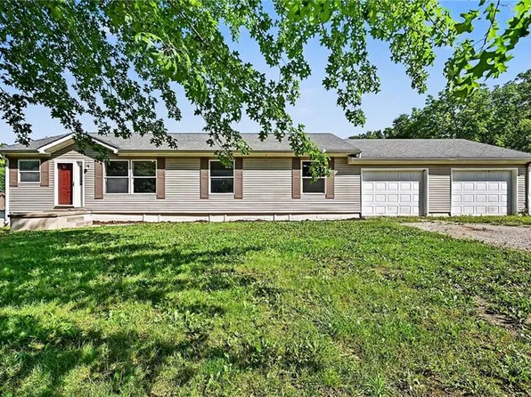 39232 Fitch Rd, Richmond, MO 64085