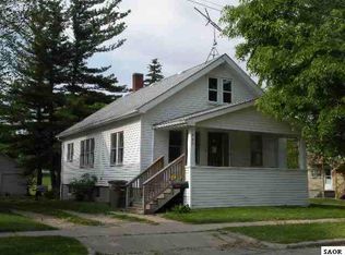 305 E Ridge St, Owosso, MI 48867