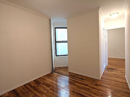 3rd image of 403 E 8th St APT 9