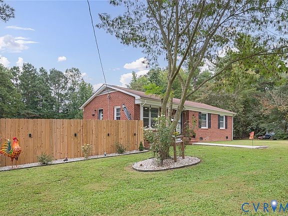 3rd image of 13121 Five Forks Rd