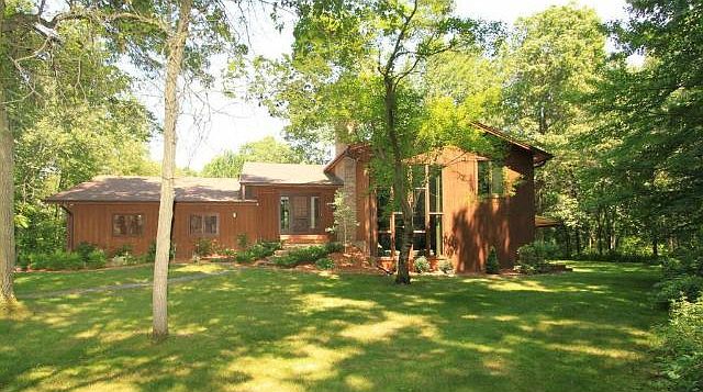 1st image of 10401 Kelman Ct N