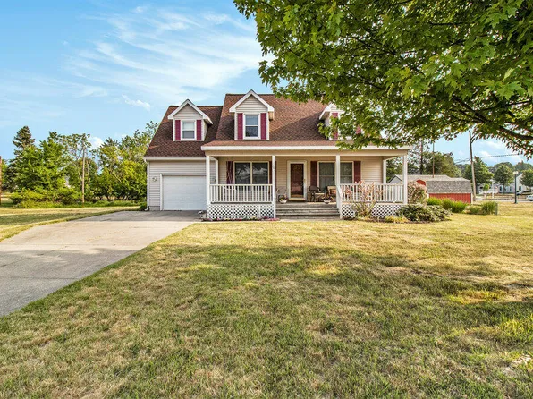 704 W Filer St, Ludington, MI 49431