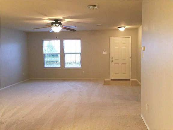 4th image of 535 Blue Sage Dr