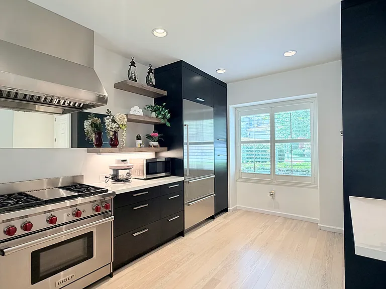 3703 Abby Ct — Photo 4