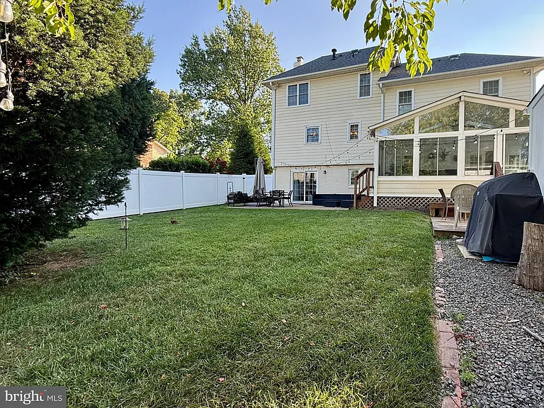 2223 Great Falls St — Photo 38