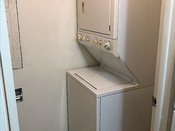 5th image of 14 Pine St APT 3B