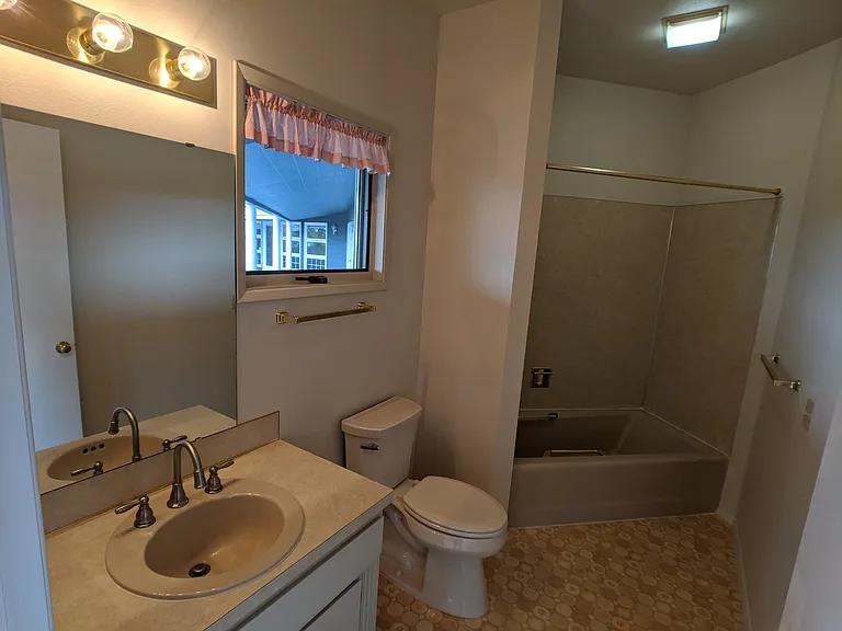 251 Old Schoolhouse Rd — Photo 39