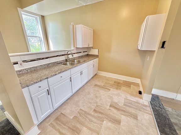 2nd image of 239-255 Reynolds St #112-243