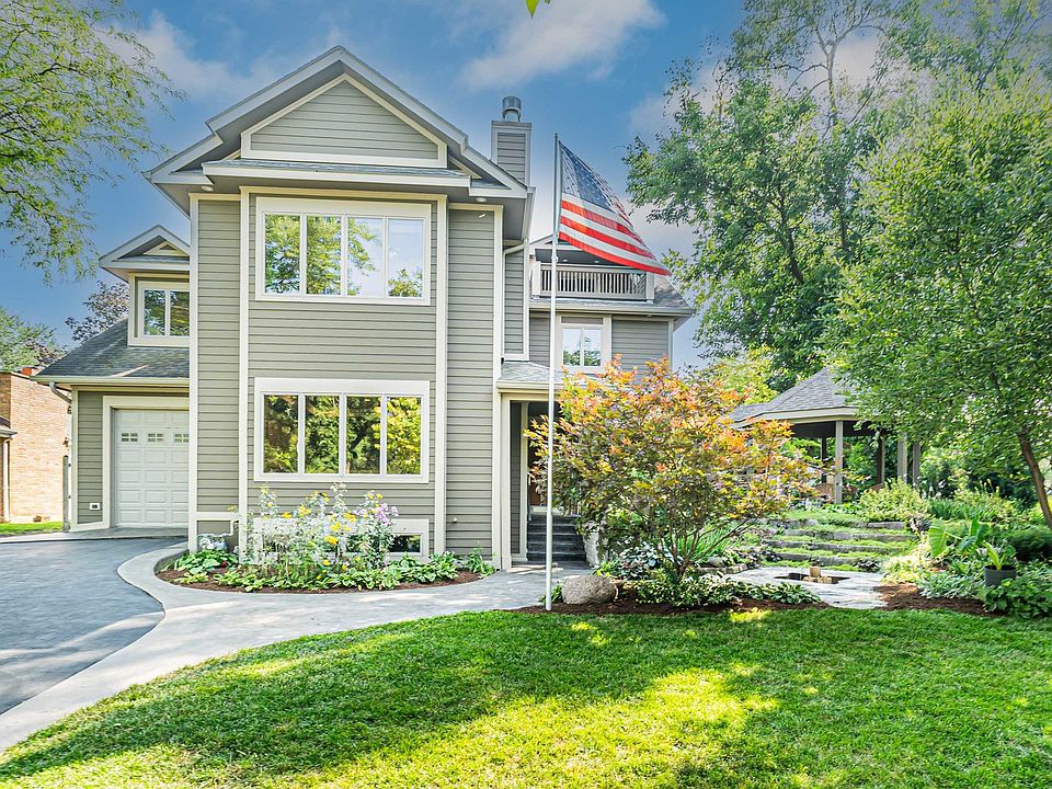 1st image of 28W521 Riverview Dr
