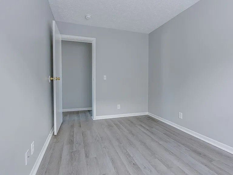 276 Franklin St — Photo 9