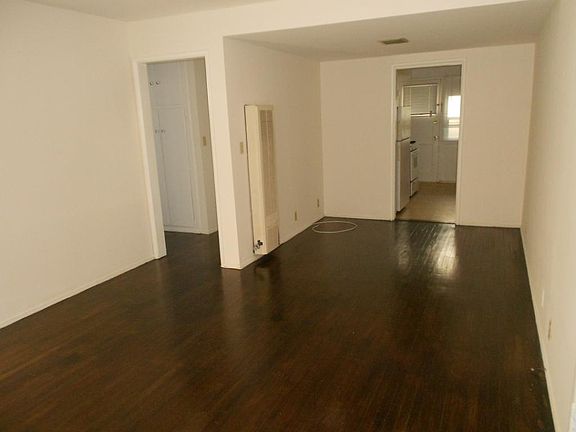 3rd image of 677 S Marengo Ave #5