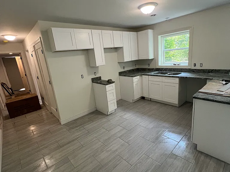 214 Park St — Photo 1