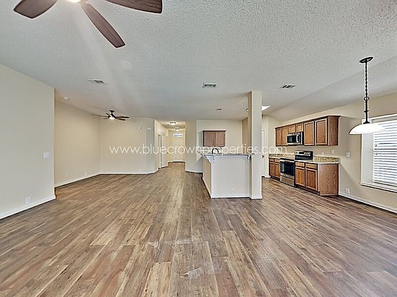 3rd image of 3912 Tuscany Ct