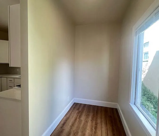 573 Wesley Ave #4 — Photo 34