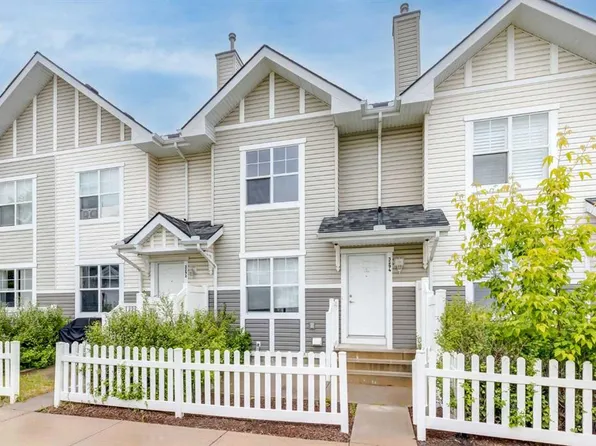 3294 NE New Brighton Gdns SE, Calgary, AB T2Z 0A3