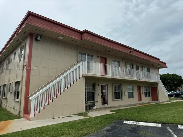 12801 SW 43rd Dr #212A, Miami, FL 33175