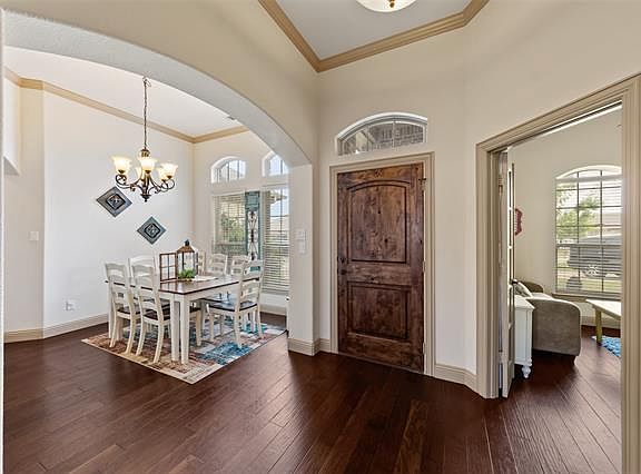 2nd image of 3305 Belford Cir