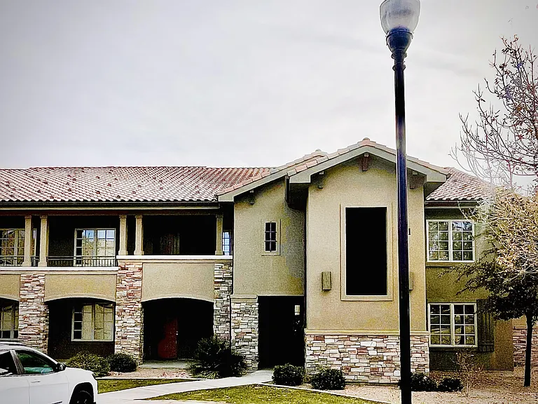 810 S Dixie Dr #2212 — Photo 1