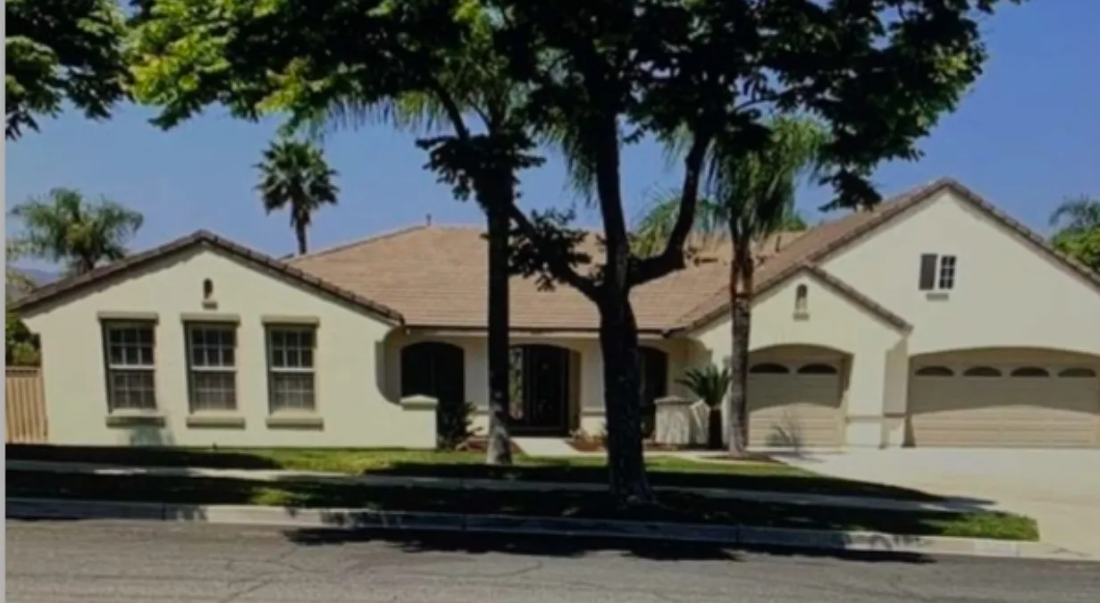 Garretson Ave, Corona — Photo 1