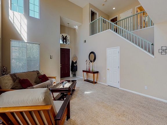 5th image of 17 Belladonna Ct