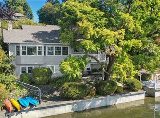 1405 E Bay Dr NE, Olympia, WA