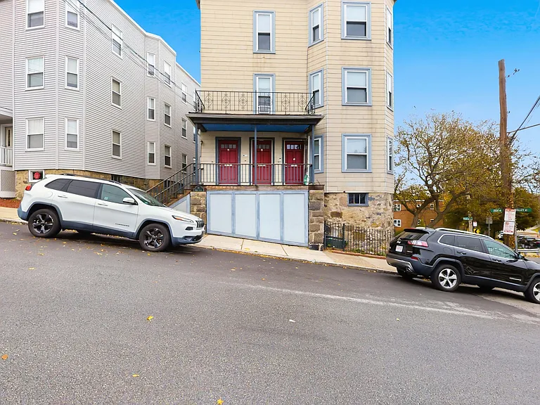 1 Orient Ave #2B — Photo 15