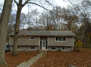 26 Fox Hill Rd, Cortlandt Manor, NY 10567