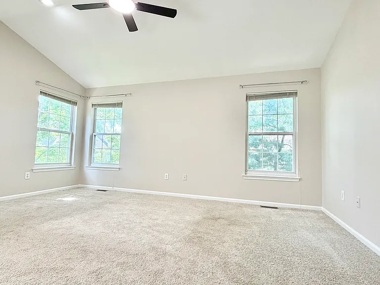 771 Chanticleer — Photo 13