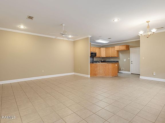 4th image of 1333 Dulles Dr