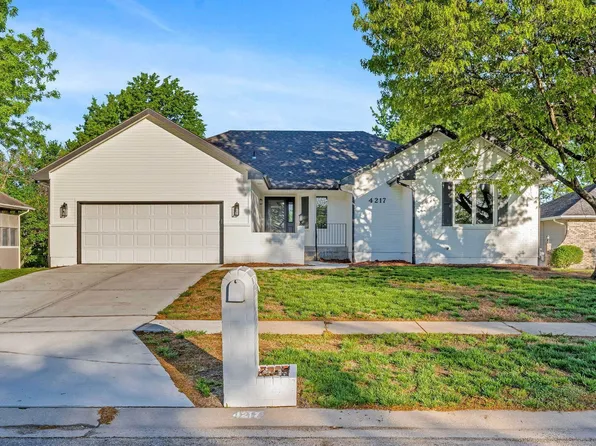 4217 SW Colly Creek Ct, Topeka, KS 66610