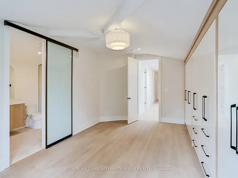 39 Wesley Ave — Photo 27