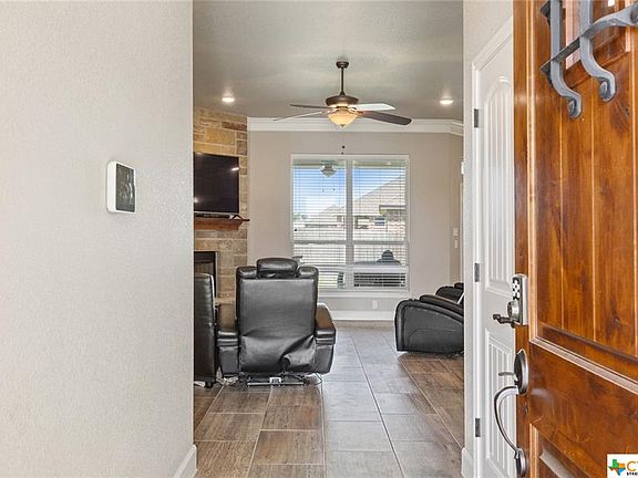 4th image of 3006 Crystal Ann Dr