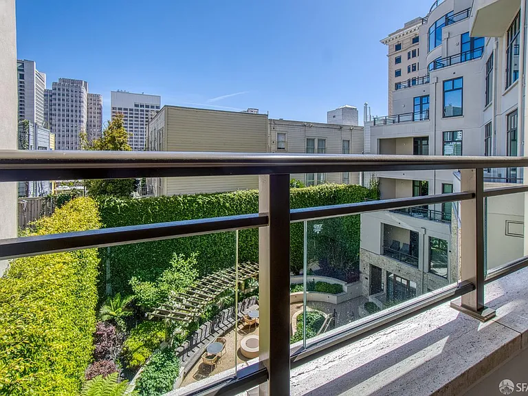 875 California St #403 — Photo 40