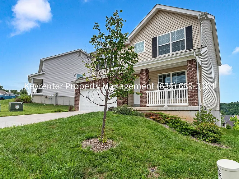 2823 Winding Valley Dr — Photo 3