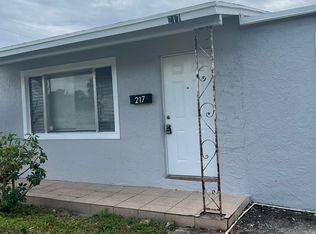 217 W 28th St, Riviera Beach, FL 33404