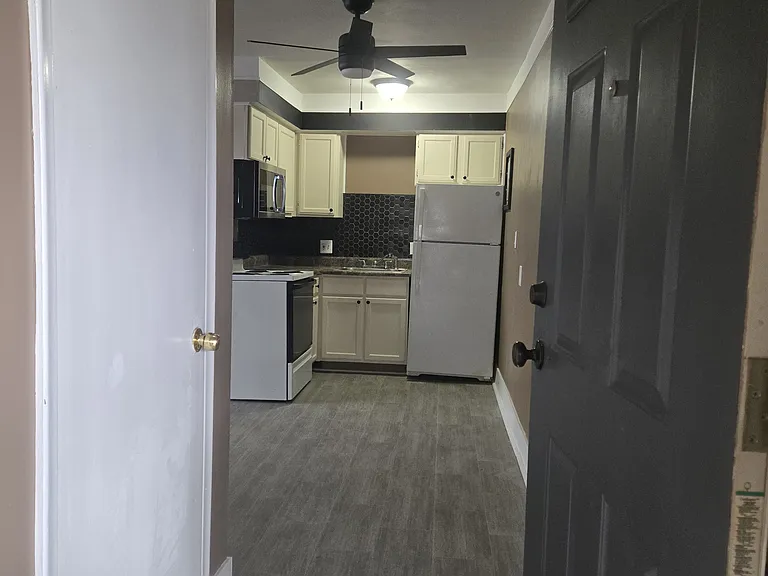 15142 Tireman Ave #7 — Photo 2